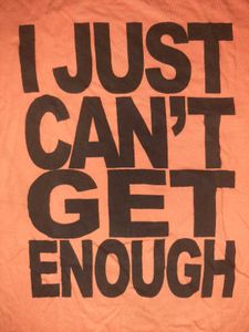 🧡 Rare Y2K Coral Statement Tee - Women's