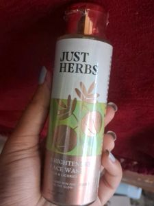 Just Herbs Brightening Face Wash