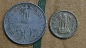 Vintage Indian 2 Coins