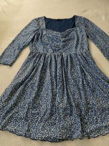 Charming Blue Floral Print Square Neck Dress