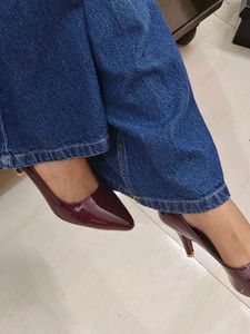 PUMP STYLE POINTED TOE CHERRY RED HEELS