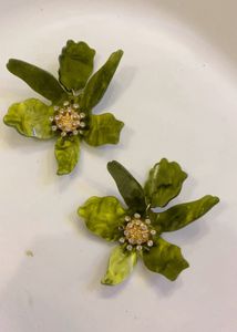 ✨New Unique Green Orchid Earrings✨