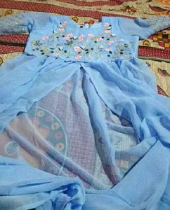 Embroidered outstanding kurti set for females....