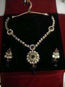 Beautiful Kundan Set - 3 Piece