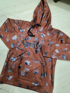 SWEATSHIRT WITH ATTACH EARPHONES