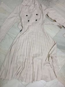 Trendy Pleated Dress with Belt