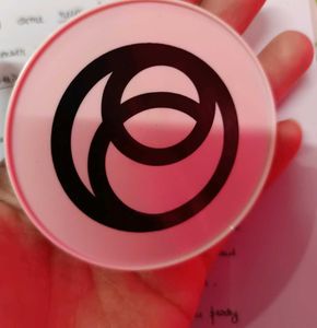 2 Products comboo🩷 Compact Powder and Rollon