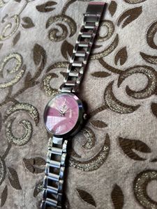 Women Analogue Watch with Chain Strap