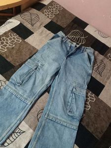 Stylish Light Wash Cargo Jeans