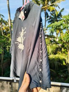 Elegant Kurta with Floral Print