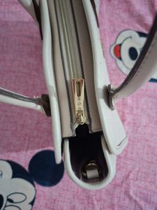 Elegant Textured Handbag