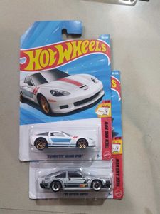 Hot Wheels Lot: '11 Corvette & '82 Supra
