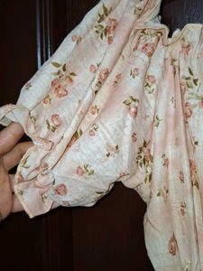 Floral Off-Shoulder Top(unused)