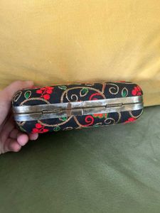 Floral Embroidered Clutch