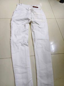 White High Waisted Jeans