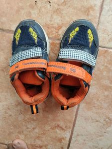 Kids Sports Shoes