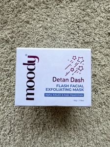 Moody Detan Dash Exfoliating Mask