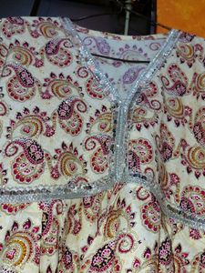 Paisley Print Embellished short kurti , with jhumk