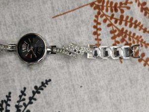 Elegant Women's Watch with Rhinestones