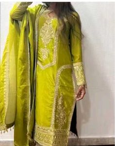 Exquisite Green Embroidered Kurta Set with Dupatta