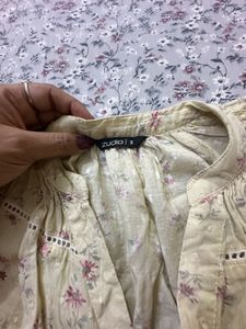 printed top with no flaws