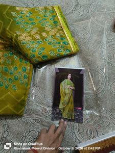 Beautiful Green Saree with Leaf Design