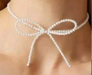 Elegant Pearl Bow Necklace