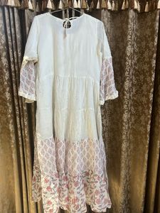 White &amp; Pink Floral Kurta