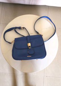 Ginger medium size sling bag for women