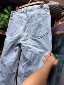 Light Wash Ripped Jeans