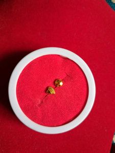 Elegant Gold nosepin - Heart &amp; Ball Design