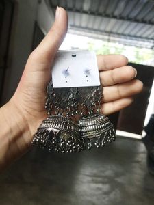 Stylish Metal &amp; Pearl Earrings Set