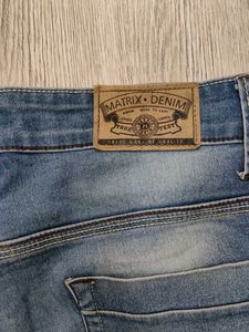 Ma5455 Matrix jeans waist 32 inches