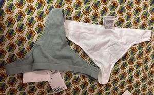 2 h&m thongs