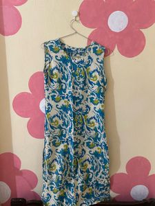 Blue & White Printed Sleeveless Kurta