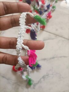 Pom Pom Lace