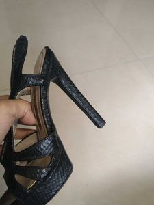 Stylish Black Strappy Heels
