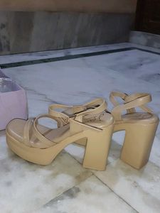 Chic Platform Heeled Sandals