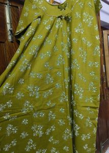 Comfortable Green Floral Nightgown