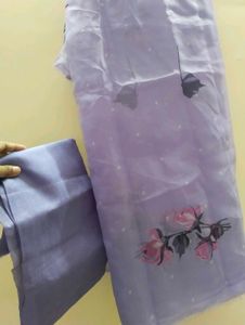1 hr offer Floral Print saree