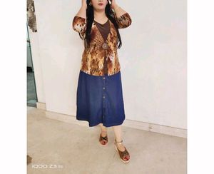 Stylish Denim Midi Skirt
