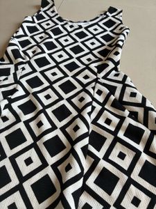 Small Size Black &amp; White Diamond Dress mini