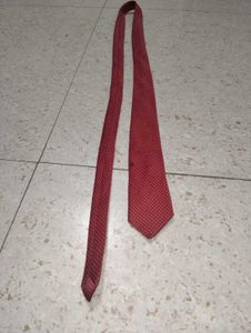 Classic Red Patterned Tie