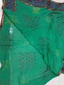 Vibrant Green Embroidered Ethnic Dupatta😍💚