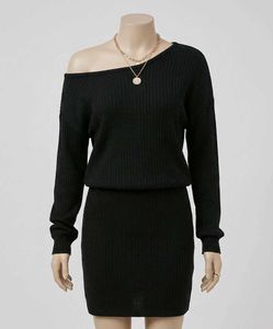 URBANIC One off-shoulder dress