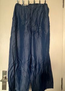 Brand New UCB High Rise Loung Pants 28 Size