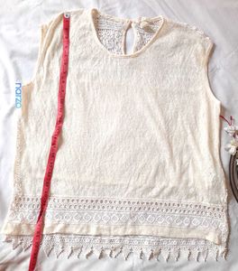 Very Beautiful H&amp;M U,K Off White Top