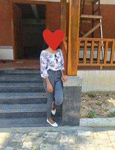 Stylish Grey High-Waisted Skinny Jeans
