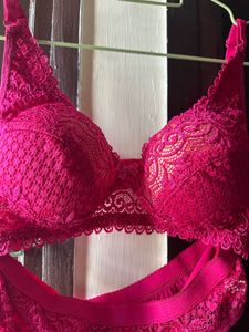 Beautiful Lace Bra & Panty Set