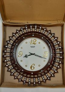 Wall Clock &amp; Decor ⏰️